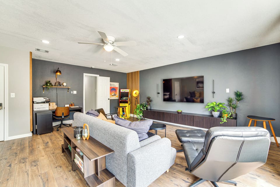 Carrollton Vacation Rental | 3BR | 2BA | 1,804 Sq Ft | Small Step to Enter