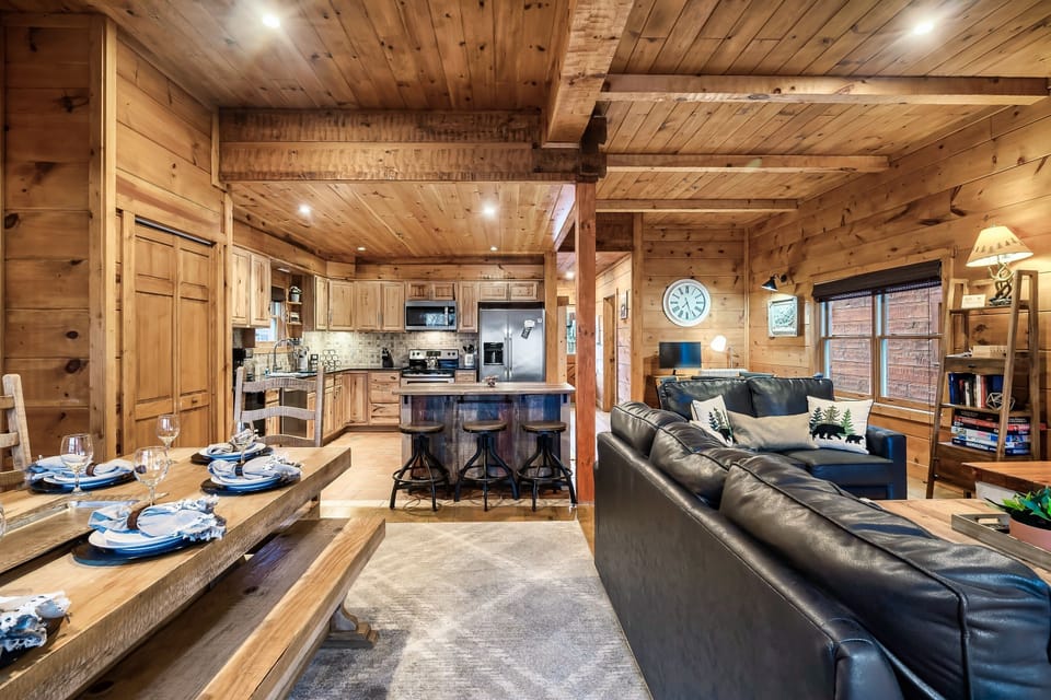 Plenty of seating, open floor plan