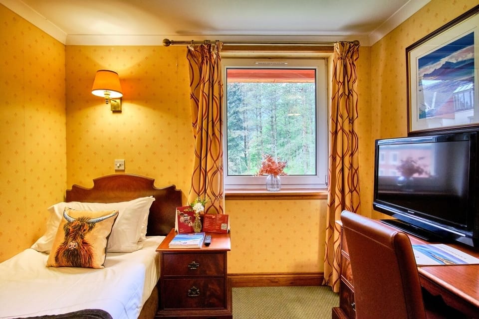 Bedroom. Interior and views may vary based on location and availability.