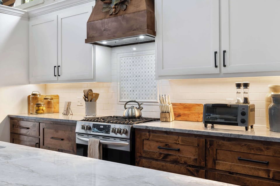 The perfect backdrop for your next culinary adventure. Our bright and beautiful kitchen is ready for everything from a quick breakfast to a celebratory feast. All you need to bring is your appetite! 