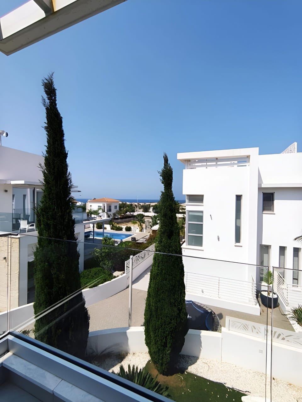 Walking distance to sea