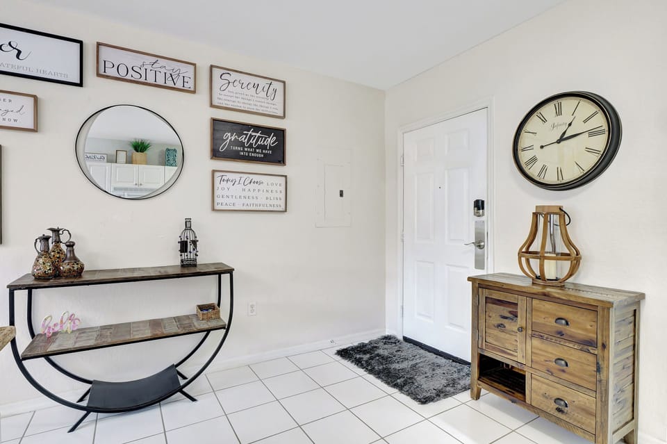 Open Entry Foyer