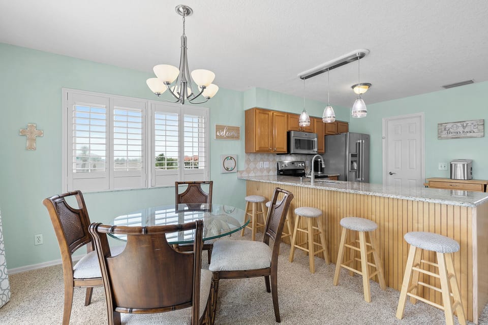 Dining Table and Bar Seating