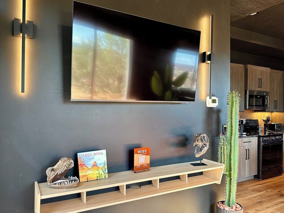 Smart TV with all the apps like Netflix, Disney, Prime, YouTube and more. 
