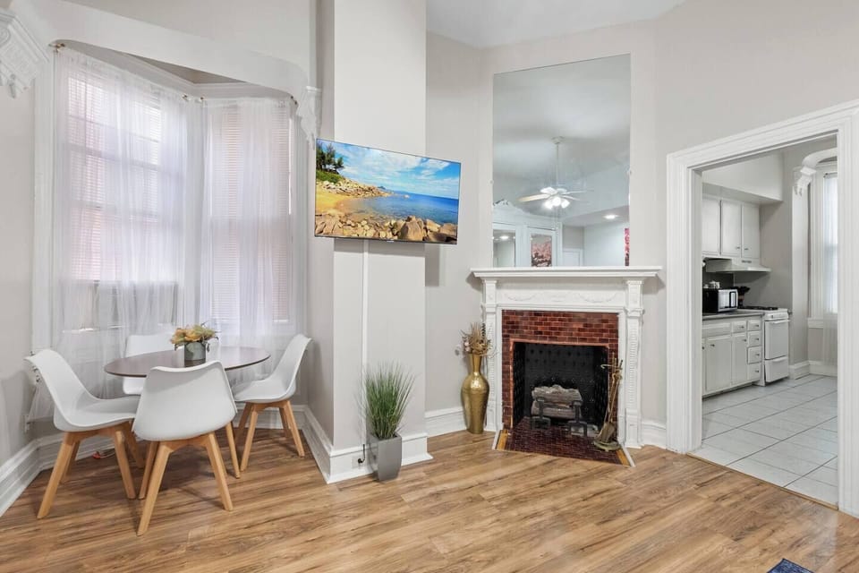 Spacious common area with comfortable seating and modern decor, perfect for relaxing and socializing