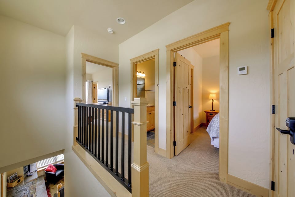 Upstairs Landing | 2nd Floor