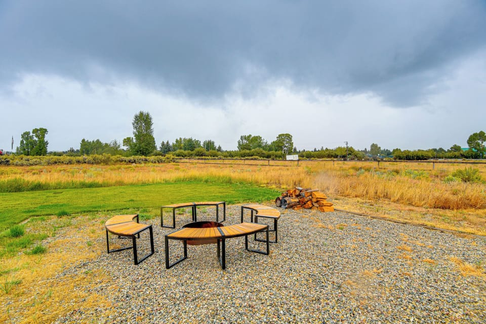 Yard | Fire Pit