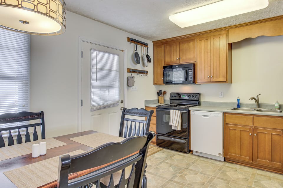 Dining Area | Kitchen | Cooking Basics