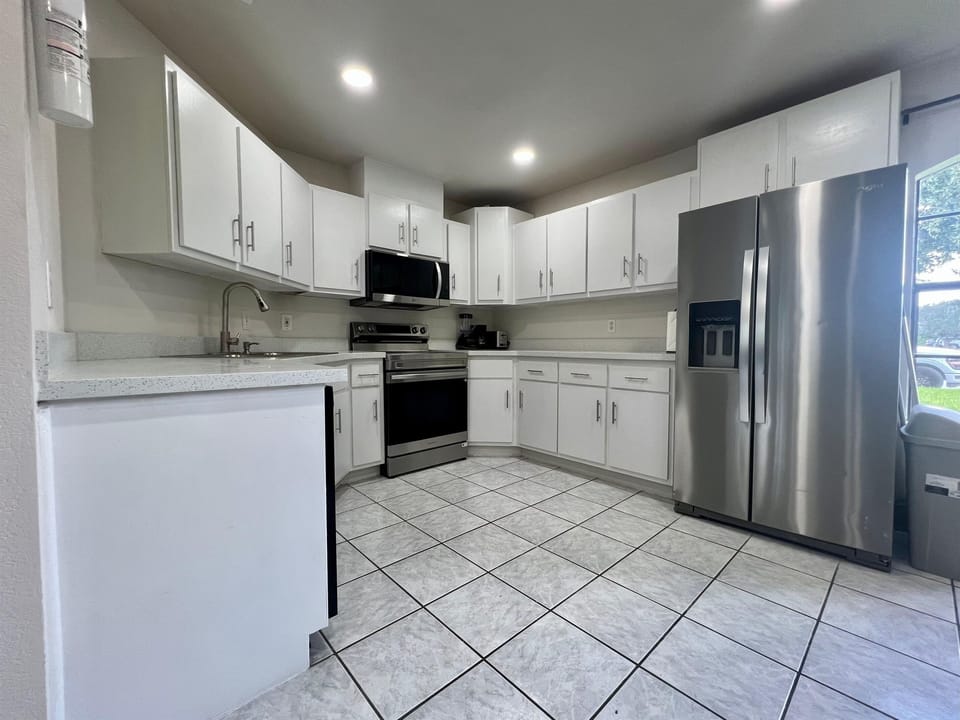 Fully functional kitchen!