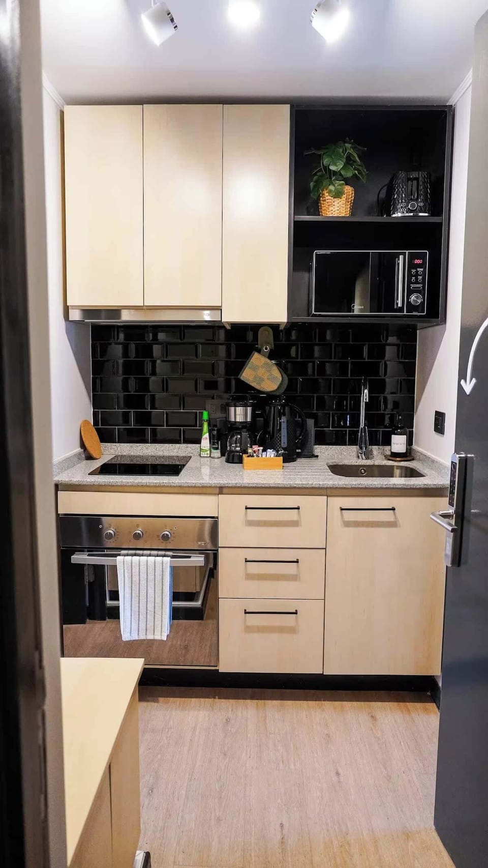 Cocina Central - Compartida por ambos Departamentos