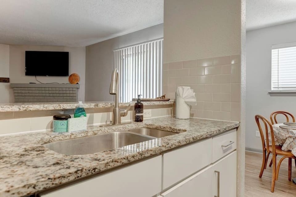 Kitchen counters with plenty of prep space for cooking and entertaining.