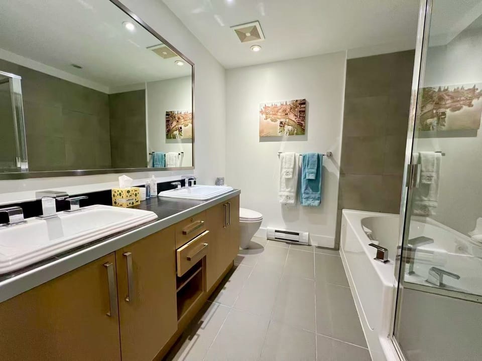 Full bathroom