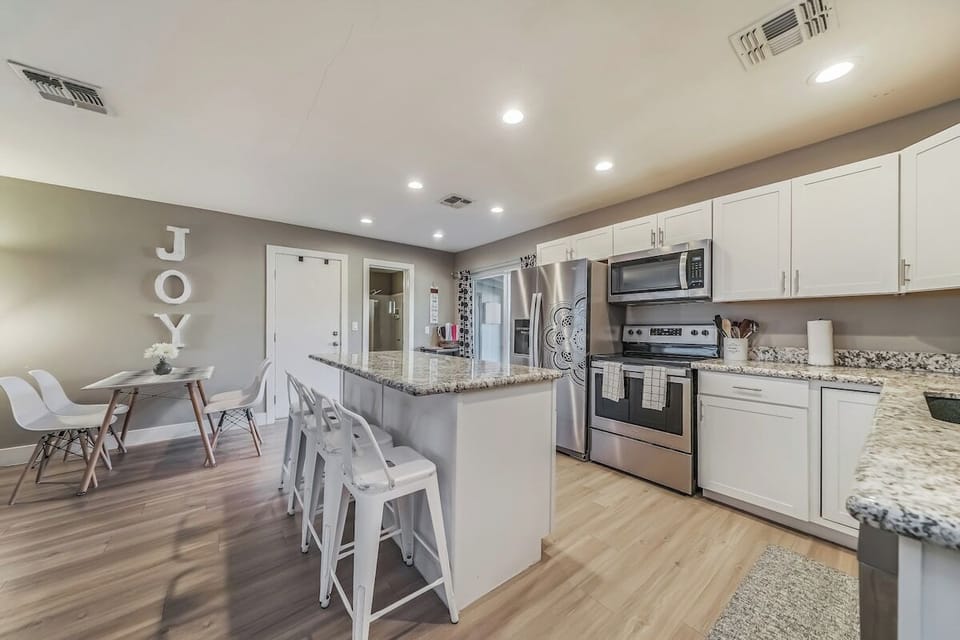 Whether you're a gourmet chef or a casual cook, our modern kitchen provides everything you need to whip up delicious meals.