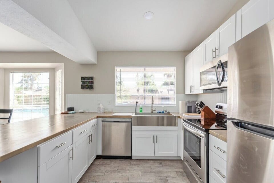Spacious kitchen