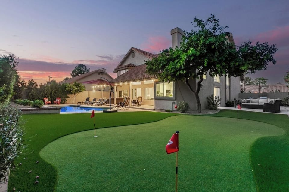 Putting Green + Private Pool
