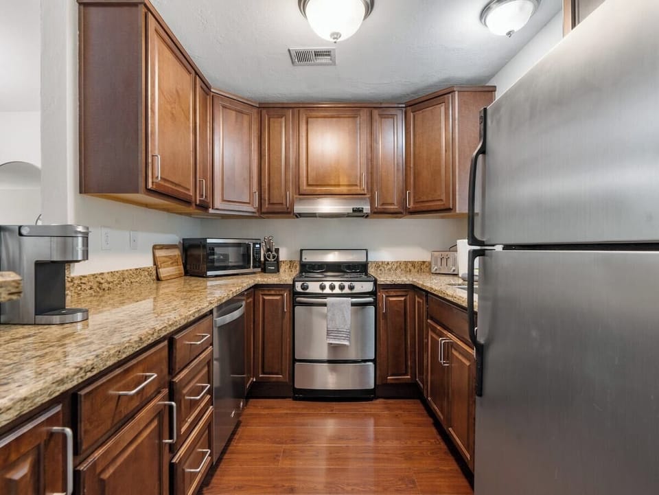 Fully Equipped Kitchen - Stainless Steel Appliances, Keurig