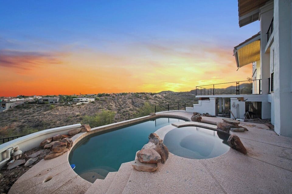 Pools + sunsets =VACATION!