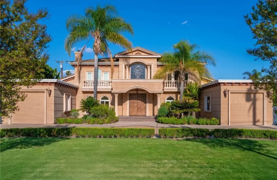 Front Yard and entrance