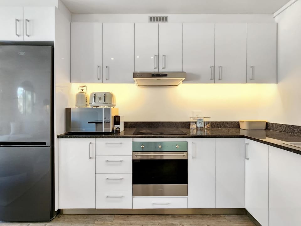 Castle Rock Apartment with Table Mountain Views (29917)