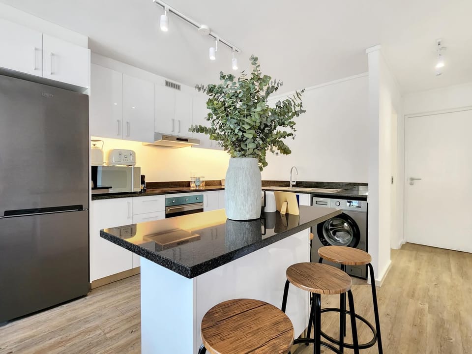 Castle Rock Apartment with Table Mountain Views (29915)