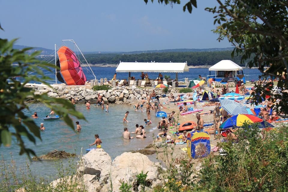 Nearby beaches