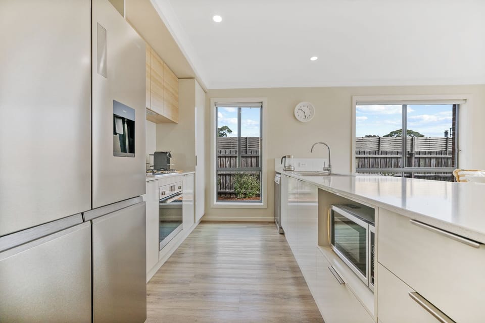 The Greens on Golf Street - The Beach House People Inverloch