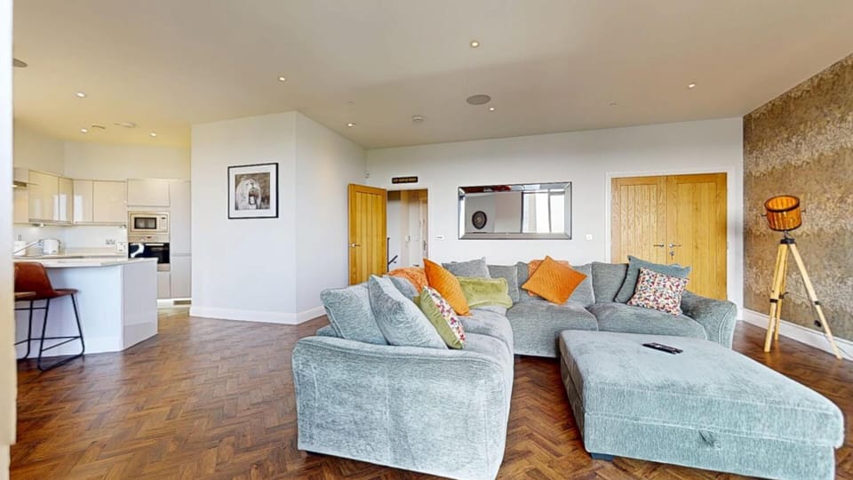 Living Room / Lounge