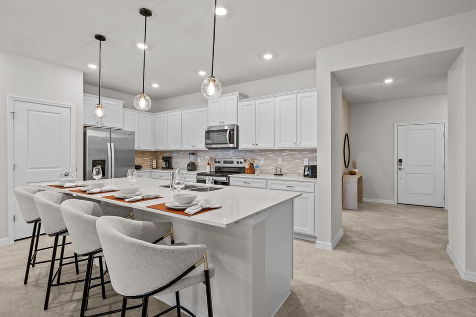 Fully-equipped kitchen