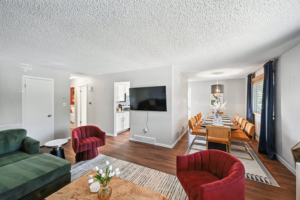 Furniture, Indoors, Living Room, Couch, Home Decor