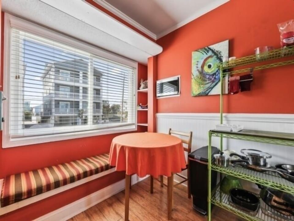 Indoors, Home Decor, Furniture, Living Room, Chair