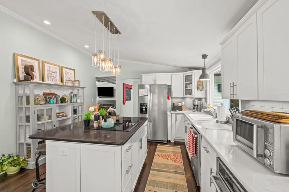 Kitchen, with full amenities