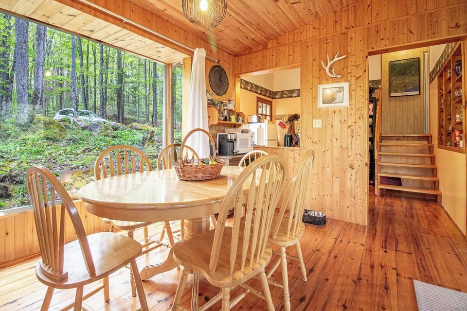 Dining into Kitchen