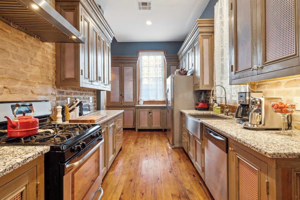 Spacious Kitchen for Cooking Homemade Meals at Home 