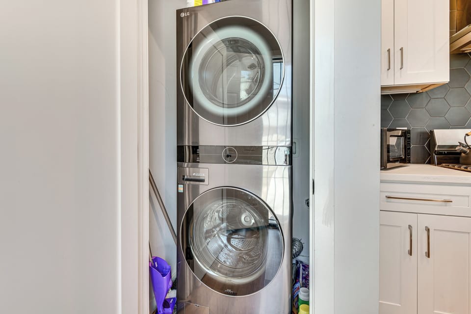 Washer & Dryer
