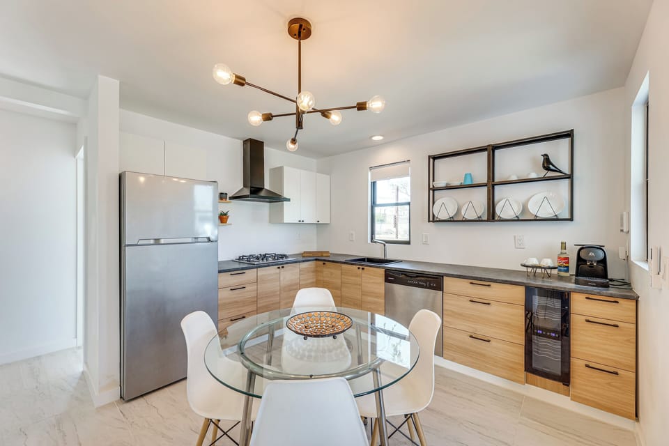 Kitchen | Toaster | Trash Bags & Paper Towels | Spices