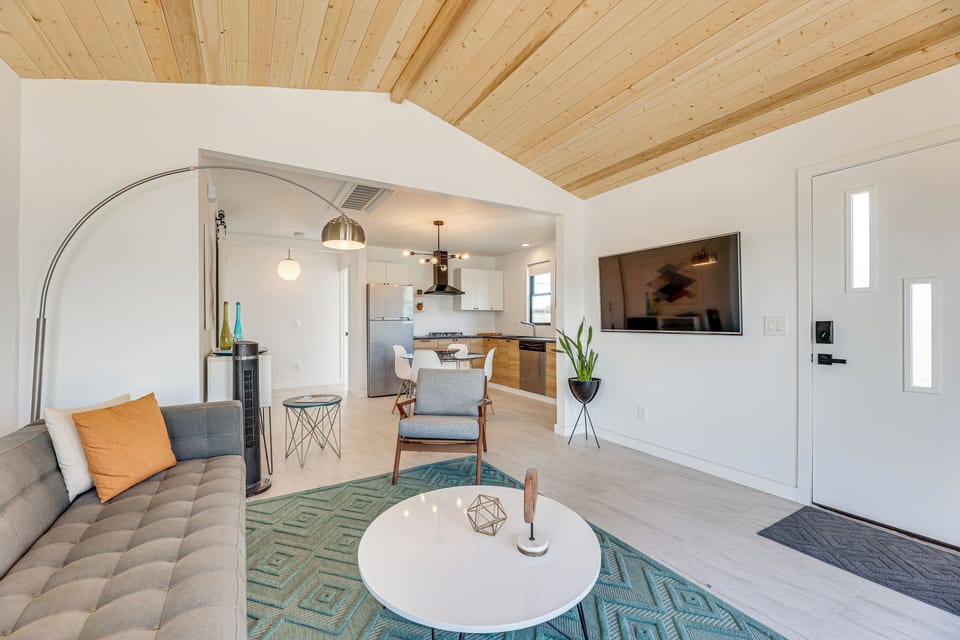 Chandler Vacation Rental | 2BR | 2BA | Step-Free Access | 728 Sq Ft