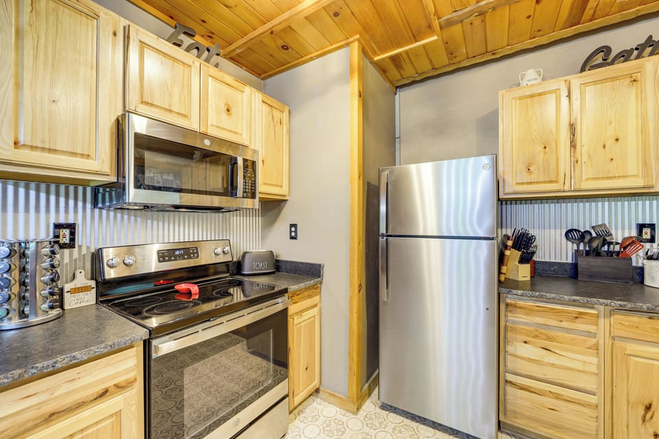 Kitchen | 1st Floor | Cooking Essentials