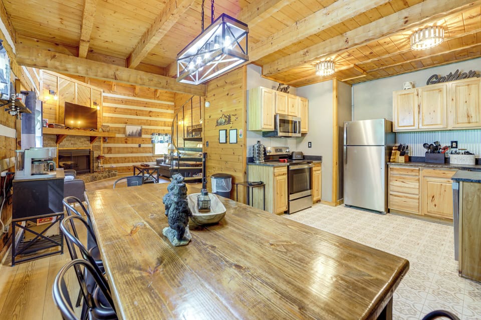 Dining Area | 1st Floor
