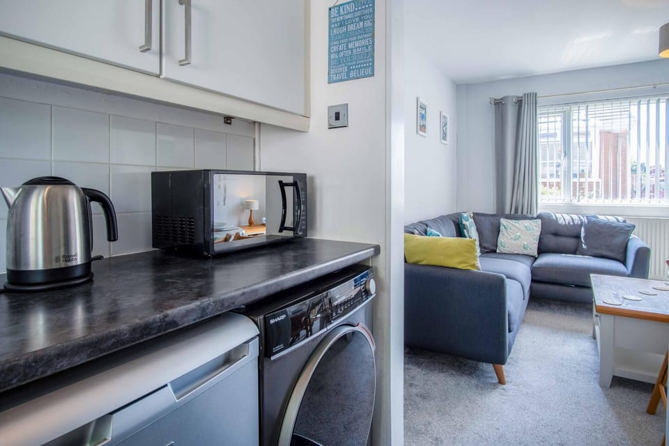 Langcliffe Park - 2 Bedroom Chalet - Mumbles (7722)