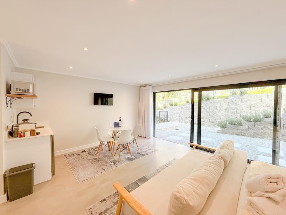 Peaceful & Private in Brackenridge Eco Estate (29860)