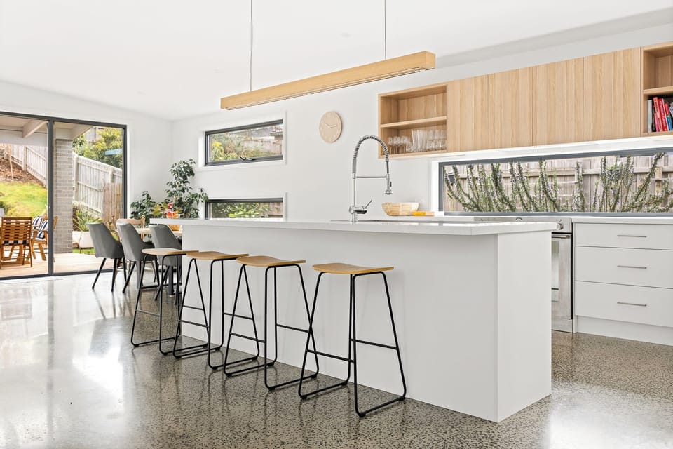 Tea Tree Poolside Retreat - The Beach House People