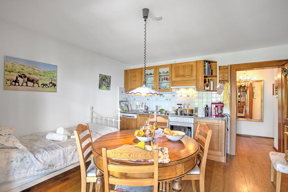 Kitchen and dining area