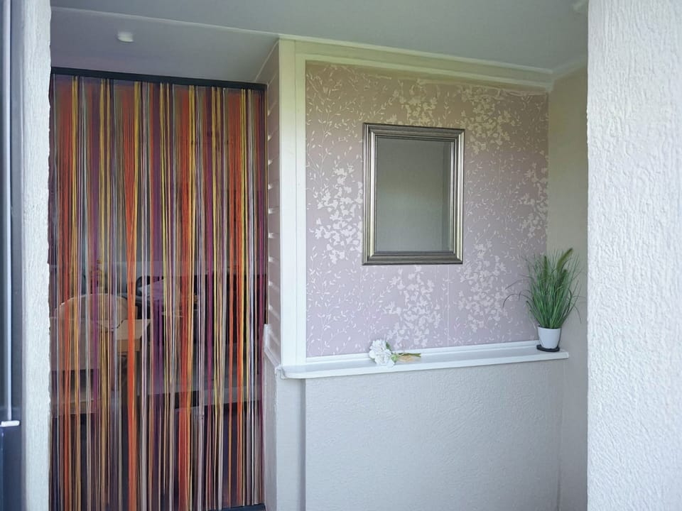 Entrance / Reception