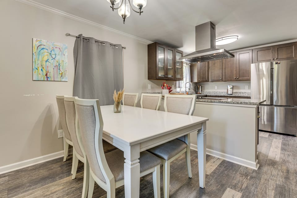 Kitchen | Dining Table | Board Games | Free WiFi