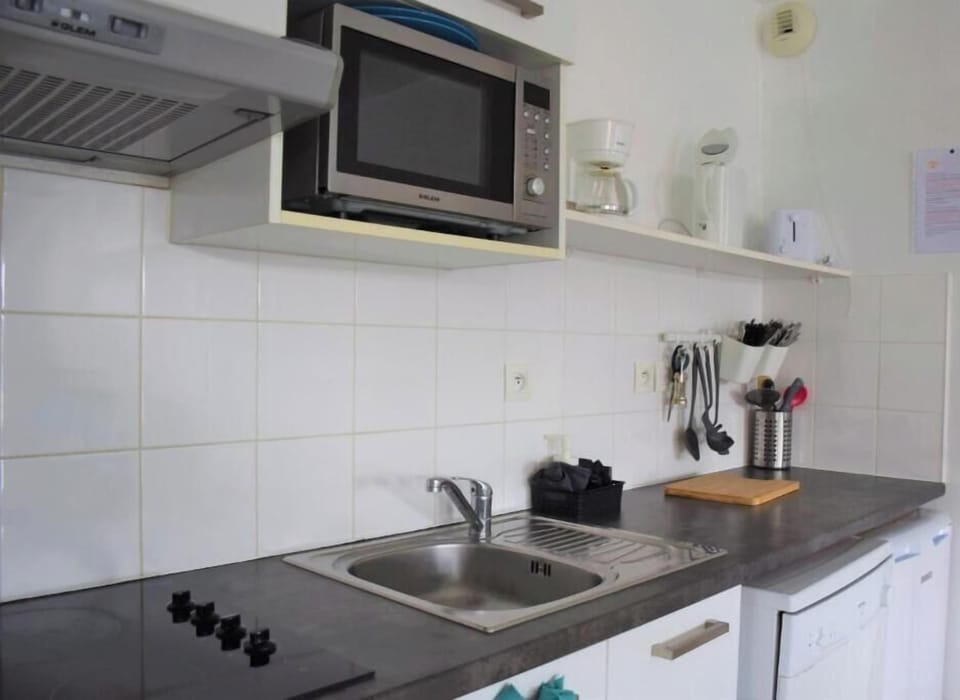 Cook simple favorites with a handy kitchenette and essentials.