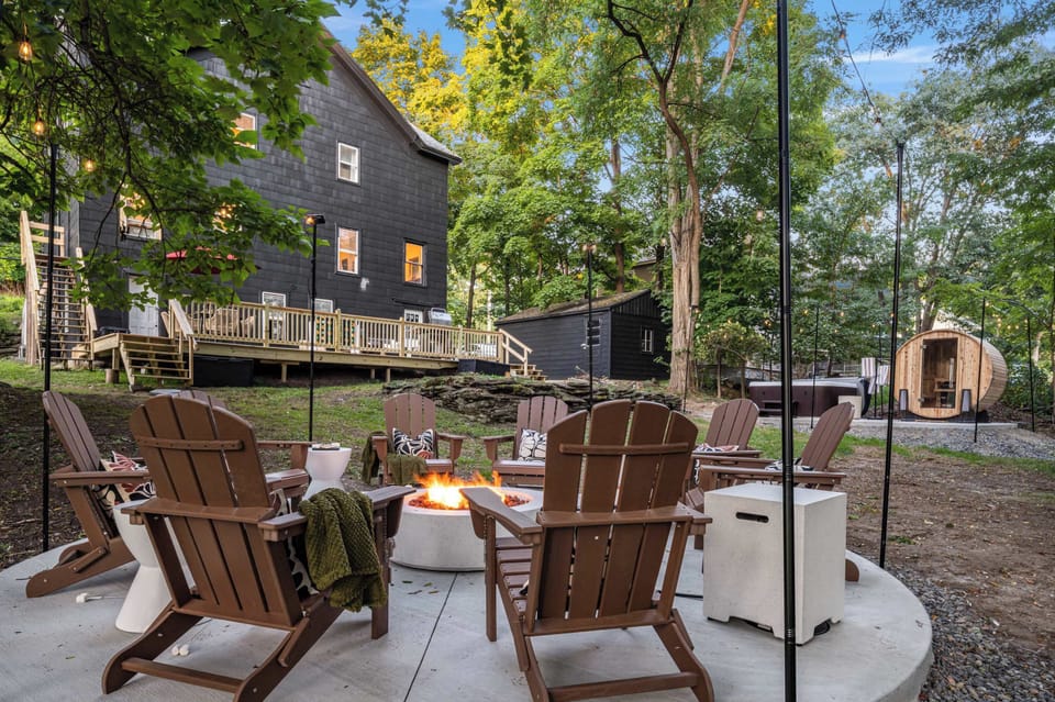 Our cozy fire pit area is calling your name for nights filled with laughter, good company, and that perfect golden-brown s'more. 