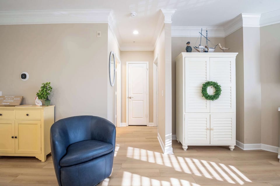 Guest Bedroom with Queen Bed