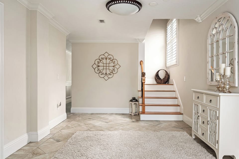 Entrance: Every great stay begins with a warm welcome