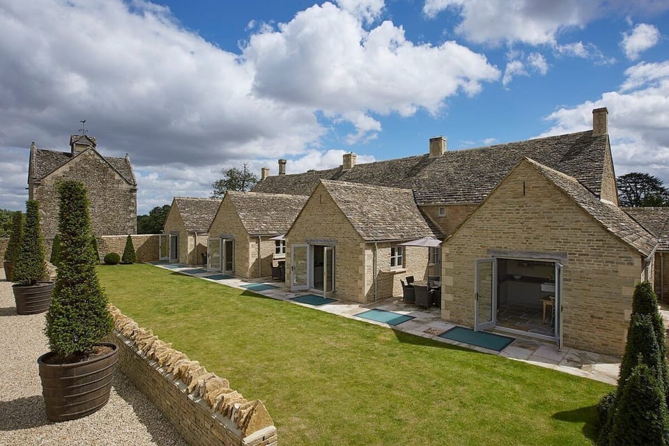 Cosy and elegant property exterior