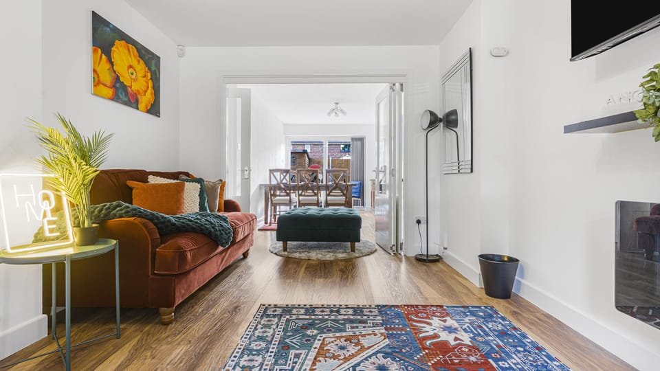 Living Room / Lounge